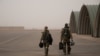 Des milliers de partisans du régime militaire rassemblés près de la base française à Niamey