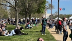 Millones de personas vivieron una fiesta alrededor del eclipse total de sol en 14 Estados de Estados Unidos.