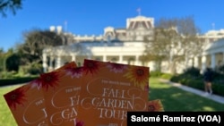Entradas para el tradicional recorrido de otoño por los jardines de la Casa Blanca sobre el Jardín de Rosas, reconocido por ser centro de celebraciones y anuncios del presidente de EEUU.