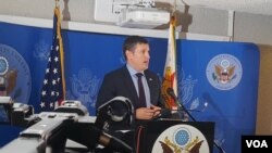 Vari kutungamira muzinda weAmerica muZimbabwe kana kuti US Embassy in Zimbabwe Charge d' Affaires VaLawrence Socha