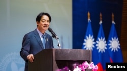 파라과이를 방문한 라이칭더 타이완 부총통이 15일 아순시온에서 열린 환영 만찬에서 연설하고 있다.