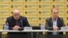 Narodni poslanik profesor Zoran Dragišić i profesor prava Zoran Lilić govore na predstavljanju Magnitski zakona, čiji je nacrt predat u proceduru Skupštini Srbije, u Medija centru, u Beogradu, 15. septembra 2023. (Foto: Medija centar Beograd)