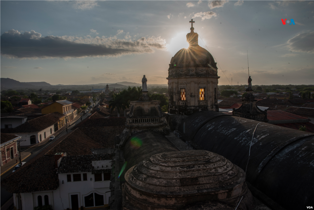 En Granada también son famosas las iglesias. En la foto. la Iglesia Nuestra Señora de las Mercedes, que data de la primera mitad del siglo XVI.