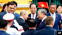 Putin Vyetnamda