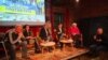 Učesnici tribine "(Ne)zavisno Kosovo - mitovi ili realnost" u organizaciji grupe RUBS protiv rata: Dejan Ilić, Sofija Todorović, Boško Jakšić, Milivoj Bešlin, Aida Ćorović (moderatorka) i Zoran Vuletić, u Beogradu, 1. marta 2023. (Foto: Siniša Obrenić).