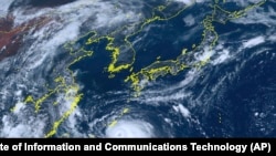 ภาพถ่ายดาวเทียมจาก National Institute of Information and Communications Technology เผยให้เห็นไต้ฝุ่นขนุนมุ่งหน้าตอนเหนือไปยังโอกินาวา ประเทศญี่ปุ่น 1 สิงหาคม 2023