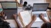 Au Liberia, apprendre l'informatique à l'arrière du bus