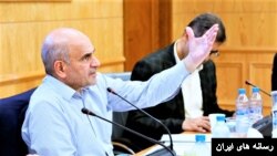 فرشاد مومنی. آرشیو