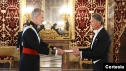 El nuevo embajador de Nicaragua en España, Maurizio Carlo Gelli, entregó el miércoles las Cartas Credenciales al rey Felipe VI. [Foto: Twitter de Casa Real]