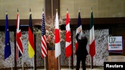 G7