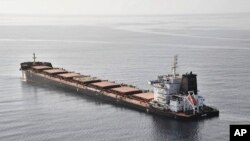 MV Tutor tenggelam di Laut Merah setelah ditabrak kapal drone Houthi, Rabu, 12 Juni 2024. (Etat-Major des Armées/Prancis via AP)