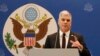 Marc Ostfield, embajador de Estados Unidos en Paraguay, habla durante una conferencia de prensa en Asunción, Paraguay, el jueves 26 de enero de 2023.