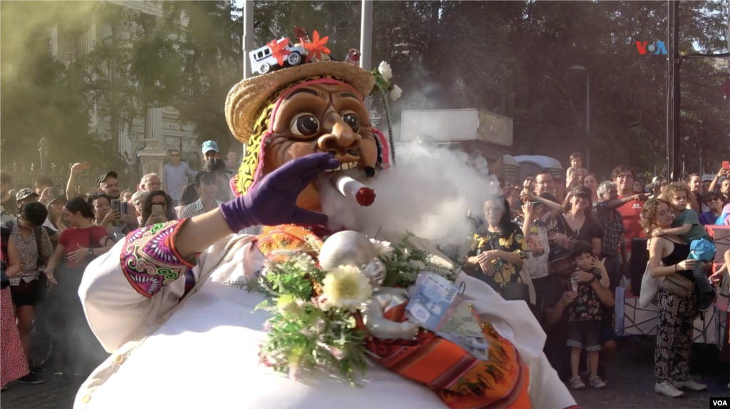 Así comenzó el espectáculo de la compañía Pachakuna Guardianes de los Andes, durante el Festival Internacional Teatro a Mil, del 3 al 28 de enero de 2024.