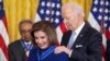 Biden otorga Medalla de la Libertad a Nancy Pelosi, Medgar Evers, Michelle Yeoh y otras 16 personas