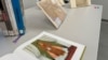 Cartas y telegramas originales enviados por la pintora mexicana Frida Kahlo forman parte de las más de 360 piezas preservadas en el Museo Nacional de Mujeres en las Artes, de Washington. 