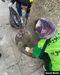 Yapraq qrupu Xoyda simvolik olaraq şəhəri təmizləyir