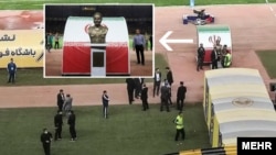 سردیس قاسم سلیمانی در ورزشگاه نقش جهان اصفهان، محل مسابقه سپاهان و الاتحاد