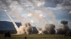 ARCHIVO - Lanzamiento de un misil desde un sistema HIMARS militar estadounidense durante ejercicios militares conjuntos en un campo de tiro en el norte de Australia como parte del ejercicio Talisman Sabre, en Shoalwater Bay, el 22 de julio de 2023.