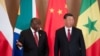 中国国家主席习近平和南非总统拉马福萨2023年8月24日在南非约翰内斯堡共同出席中非领导人圆桌对话。