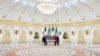 Qozog'iston rahbari Qosim-Jo'mart To'qayev Ostonada Fransiya rahbari Emmanuel Makron bilan muloqotda, 1-noyabr, 2023 