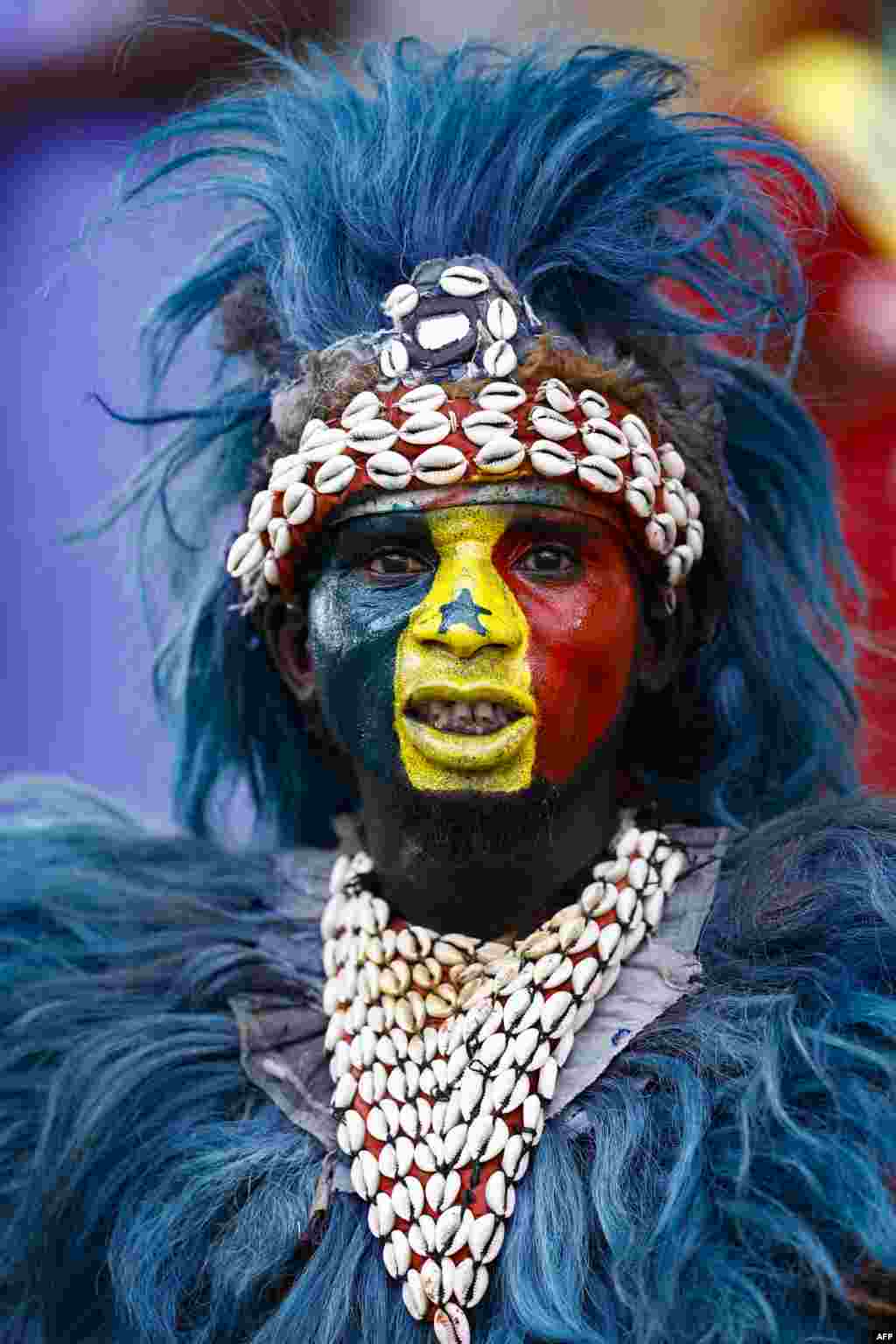 Un supporter sénégalais réagit avant le match de football du groupe C de la Coupe d'Afrique des Nations (CAN) 2024 entre le Sénégal et le Cameroun au Stade Charles Konan Banny à Yamoussoukro le 19 janvier 2024.