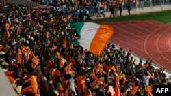 La Côte d'Ivoire lance le bal, avec l'ambition d'honorer son statut de favori pour tenter de décrocher une troisième étoile, après les victoires de 1992 et 2015. (Photo by Issouf SANOGO / AFP)