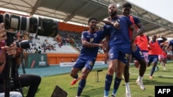 Bebé célèbre le premier but de son équipe sur coup franc lors du match de football du groupe B de la Coupe d'Afrique des Nations (CAN) 2024 entre le Cap-Vert et le Mozambique au stade Félix Houphouet-Boigny à Abidjan, le 19 janvier 2024.