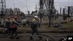 Про підтримку України, а також про зміцнення інфраструктури України перед зимою йшлось під час ранкових розмов державного секретаря США Ентоні Блінкена із керівником офісу президента України Андрієм Єрмаком. Фото: AP, архівне фото за 5 січня 2023 року
