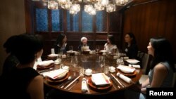 美财长耶伦在北京与一些中国女性经济学家共进午餐。（2023年7月8日）