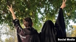 نافرمانی مدنی زنان ایران در مقابل حجاب اجباری
