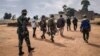 Les sanctions visent trois responsables des FDLR, un commandant en second du M23, un colonel de l'armée congolaise mais également un général de brigade des Forces de défense rwandaises.