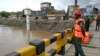 Rescuers Evacuate 14,000 People From Flood-Hit Villages in Eastern Pakistan 