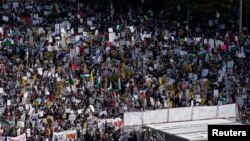 Demonstranti u Vašingtonu (Foto: REUTERS/Elizabeth Frantz)