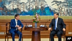 中國國家主席習近平2023年7月17日在北京會見菲律賓前總統杜特爾特（Rodrigo Duterte）（美聯社）