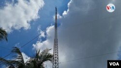 Una antena de una emisora cancelada en Nicaragua esta semana. Foto Voz de América