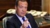 Medvedev upozorava - hapšenje Putina značilo bi "objavu rata"