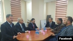 AXCP sədri və Milli Şuranın funksionerləri Bəxtiyar Hacıyevin ofisində.