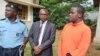 Jérémie Misago ari kumwe n'umuvugizi w'ubushikiranganji bw'umutekano n'umukuru wa CNIDH, umurwi ujejwe agateka ka zina muntu

