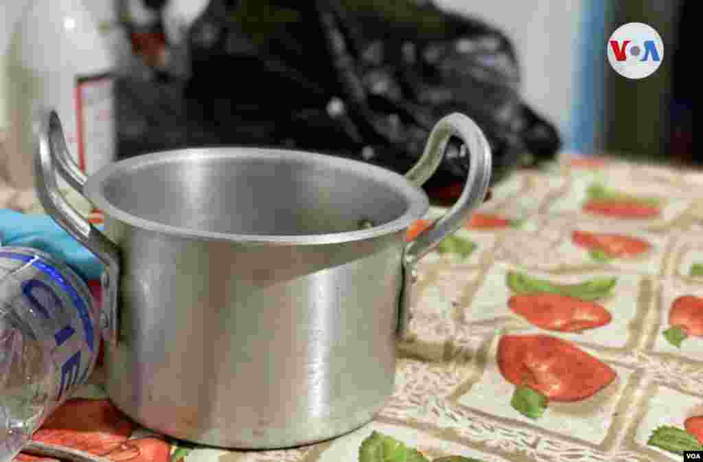 Algunos de los venezolanos afirman que muchas veces alcanza únicamente para la comida, pero no para pagar un techo.