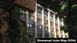 Le bâtiment du ministère des Finances où est située la direction générale du budget à Yaoundé, le 5 mai 2018. (VOA/Emmanuel Jules Ntap)