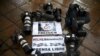 Vista de cámaras de fotoperiodistas durante una protesta el 27 de mayo de 2016 en Cali, Colombia, pidiendo la liberación de Diego D'Pablos y el camarógrafo Carlos Melo, ambos periodistas de Noticias RCN.