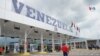 Las oficinas y estructuras fueron habilitadas para iniciar de inmediato las labores administrativas y migratorias. [Foto: Hugo Echeverry, VOA] 