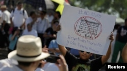 Manifestations contre le mur à la frontière-sud des Etats-Unis, Monterrey, Mexique, le 12 février 2017.
