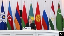 Ruski predsednik Vladimir Putin govori na samitu u Astani, u Kazahstanu (Foto: Ramil Sitdikov, Sputnik, Kremlin Pool Photo via AP)