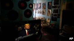 Los cubanos pudieron escuchar en vivo las palabras del presidente estadounidense gracias a una inusual transmisión de la cadena de televisión venezolana Telesur y a que se pudo captar, aunque con dificultad, las imágenes transmitidas por otras cadenas.