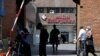 کرونا در ایران - رکوردشکنی مبتلایان جدید برای دومین روز پیاپی؛ اصرار مقامات بر بازگشایی مدارس