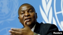 Faustin-Archange Touadera, président de la République centrafricaine, lors d'une conférence de presse aux Nations unies à Genève, en Suisse, le 27 septembre 2017. (Photo: REUTERS/Denis Balibouse)