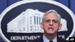 ARCHIVO - El secretario de Justicia de EEUU, Merrick Garland, mientras hace un anuncio desde el Departamento de Justicia en Washington DC.