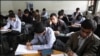 Para siswa asal Iran ketika berada di sebuah kelas. (Foto: Courtesy/MEHR)