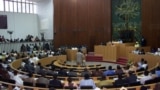 Une vue de l'assemblee nationale de Dakar, le 1er Aout 2001.